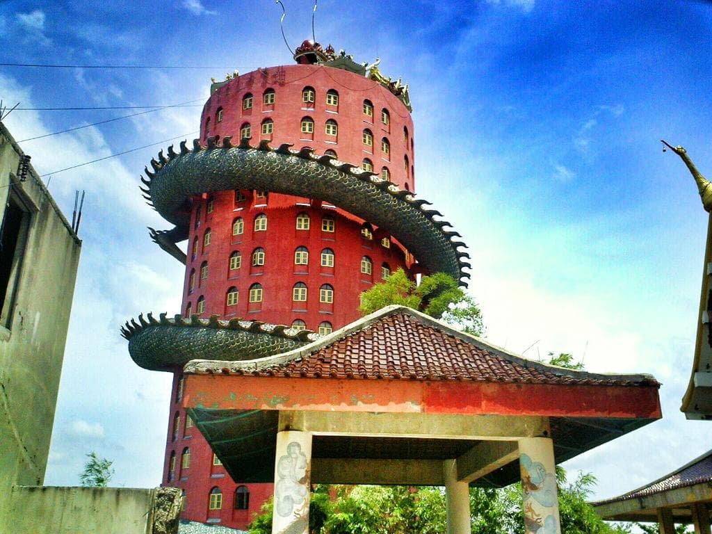 Wat Samphran Dragon