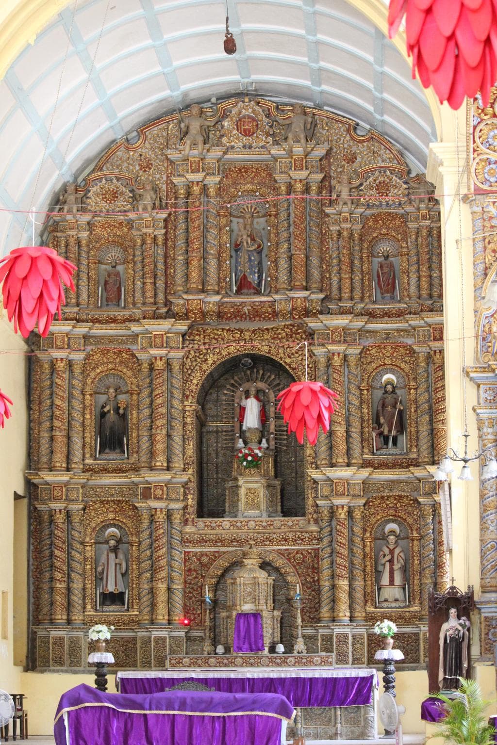 Bom Jesu Church Alter