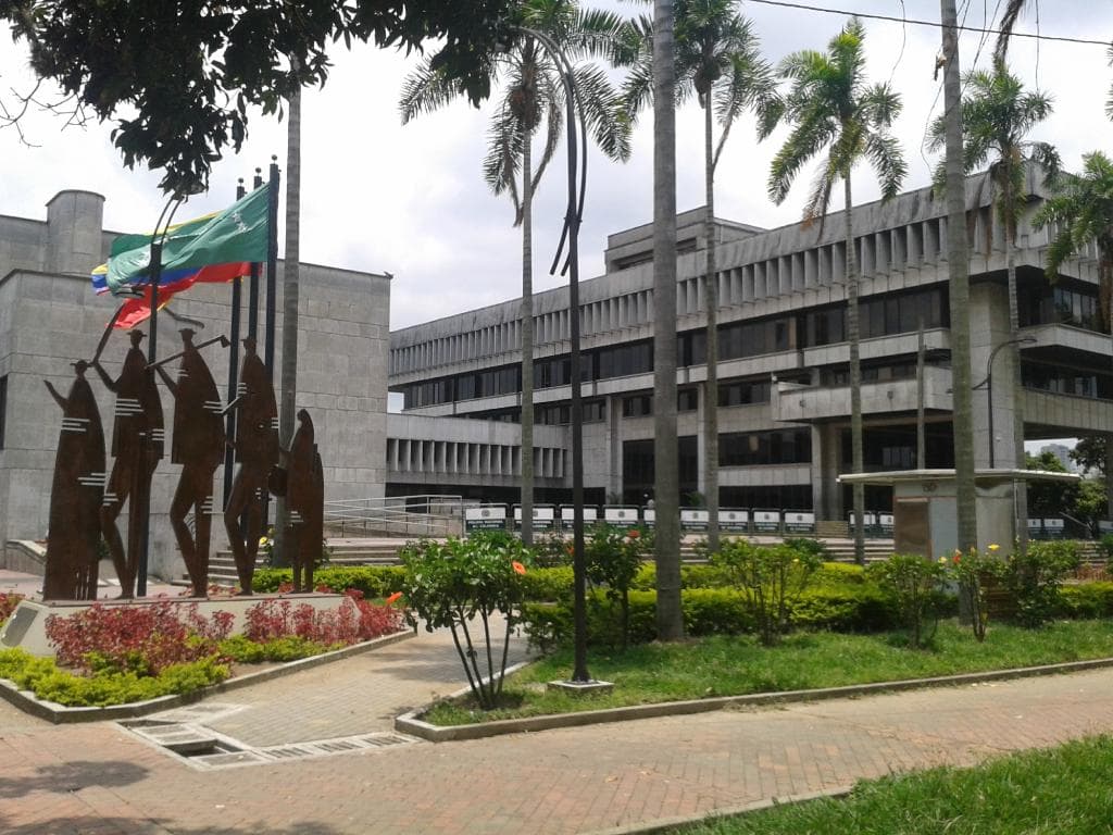 Gobernación de Risaralda, Escultura la Fundación