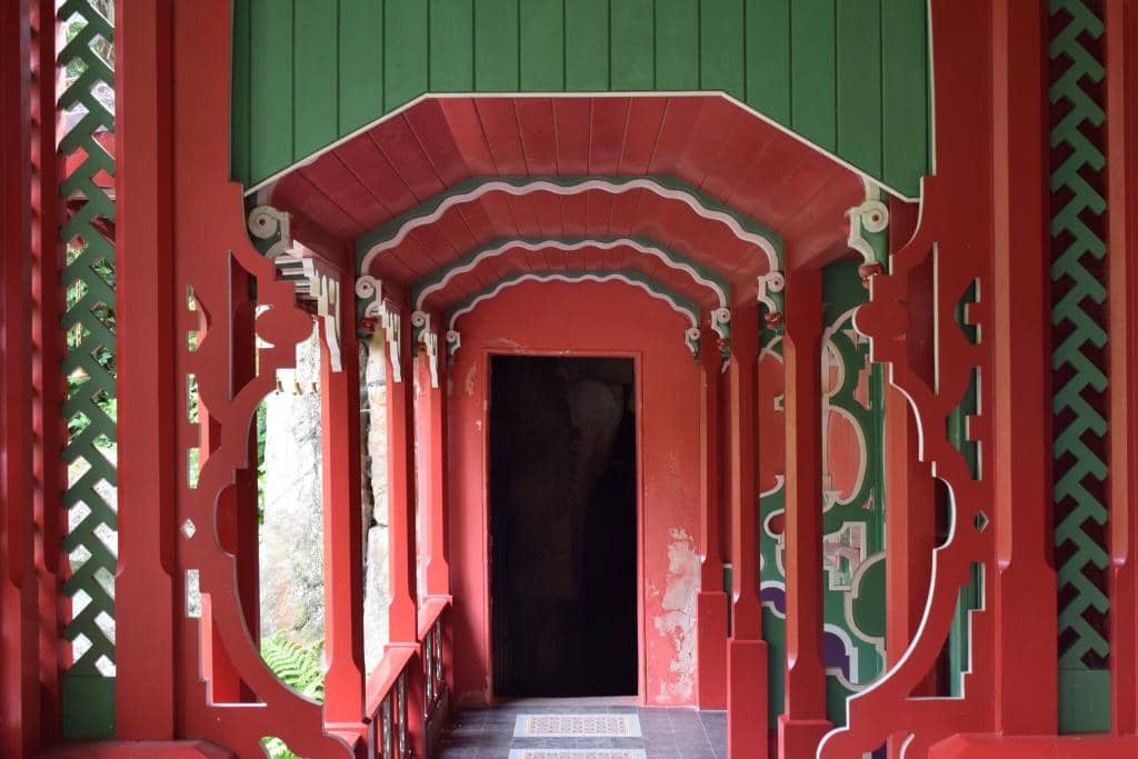 Hidden Tunnels and Bridges