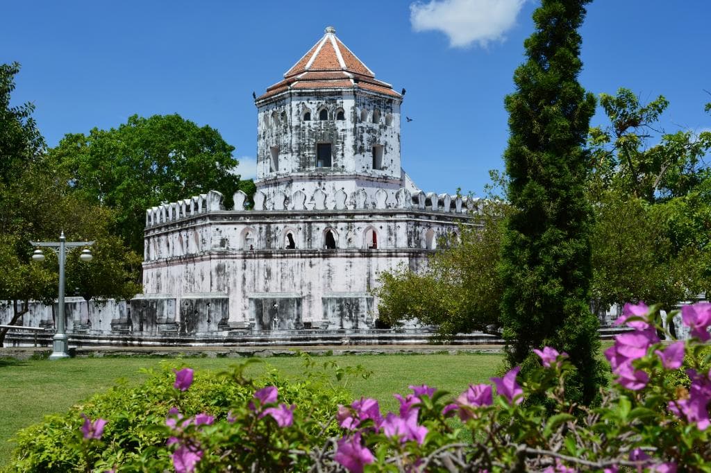 Pom Phra Sumen