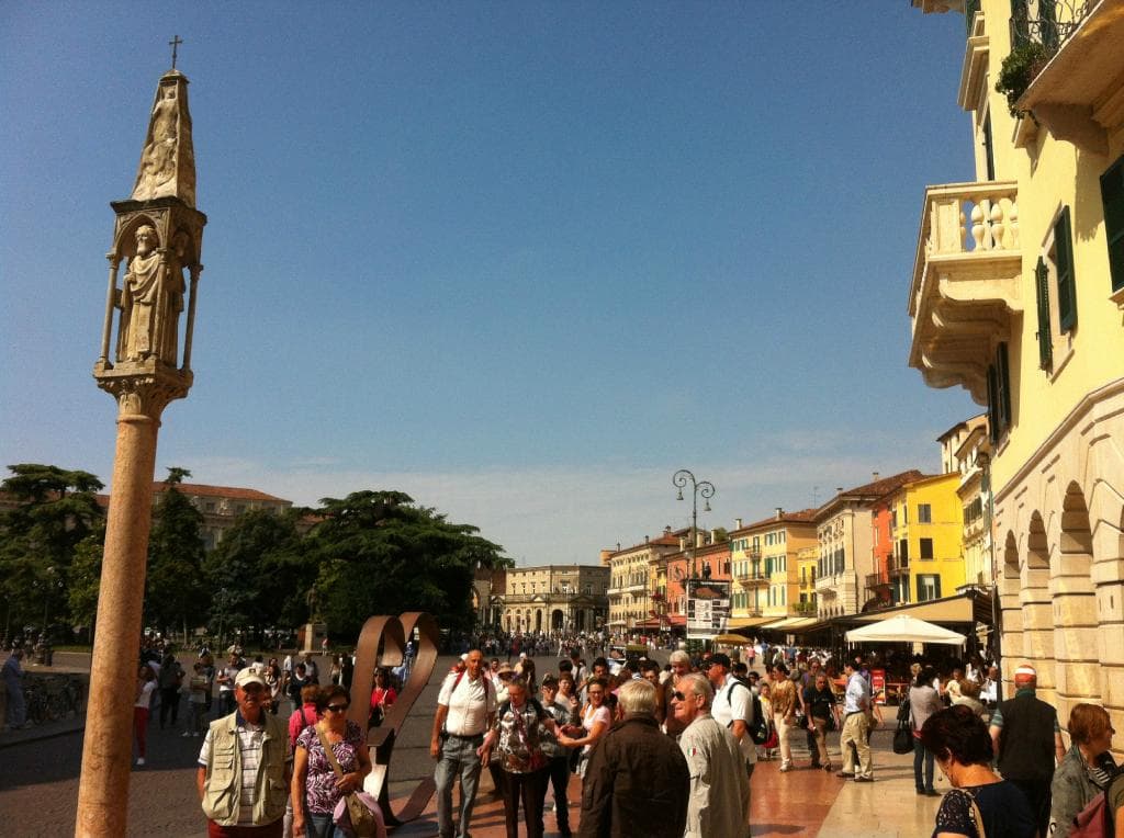 Via Mazzini, the main road