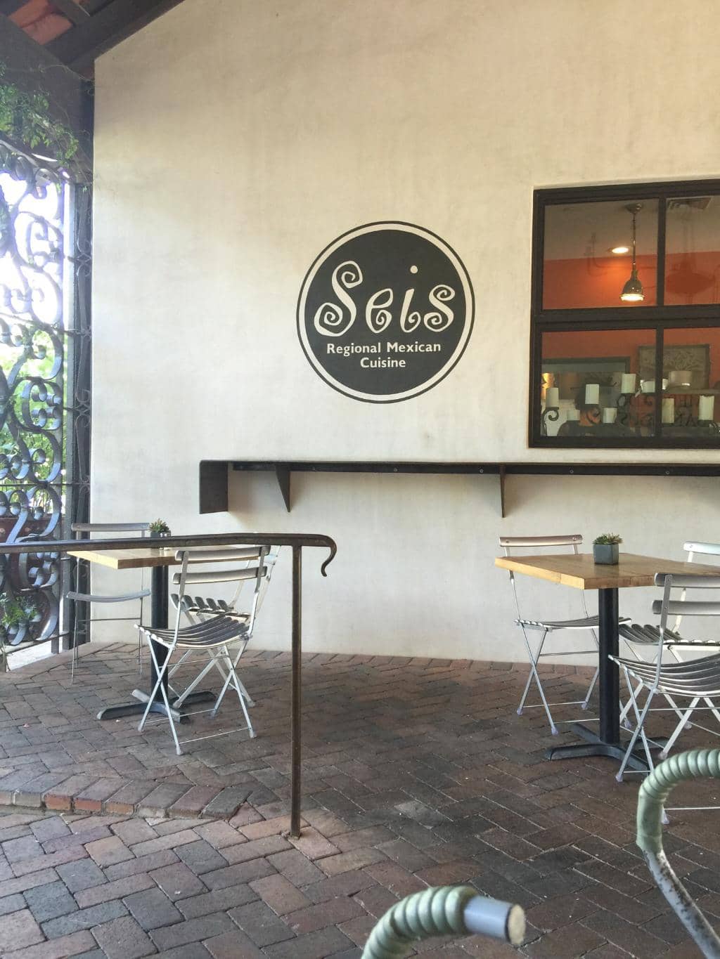 Legendary Guacamole & Salsas