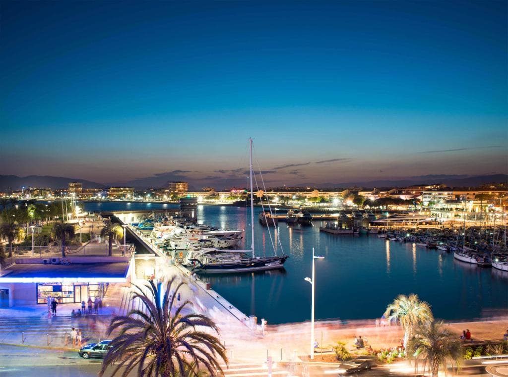 Vue sur le nouveau port de Saint-Raphaël