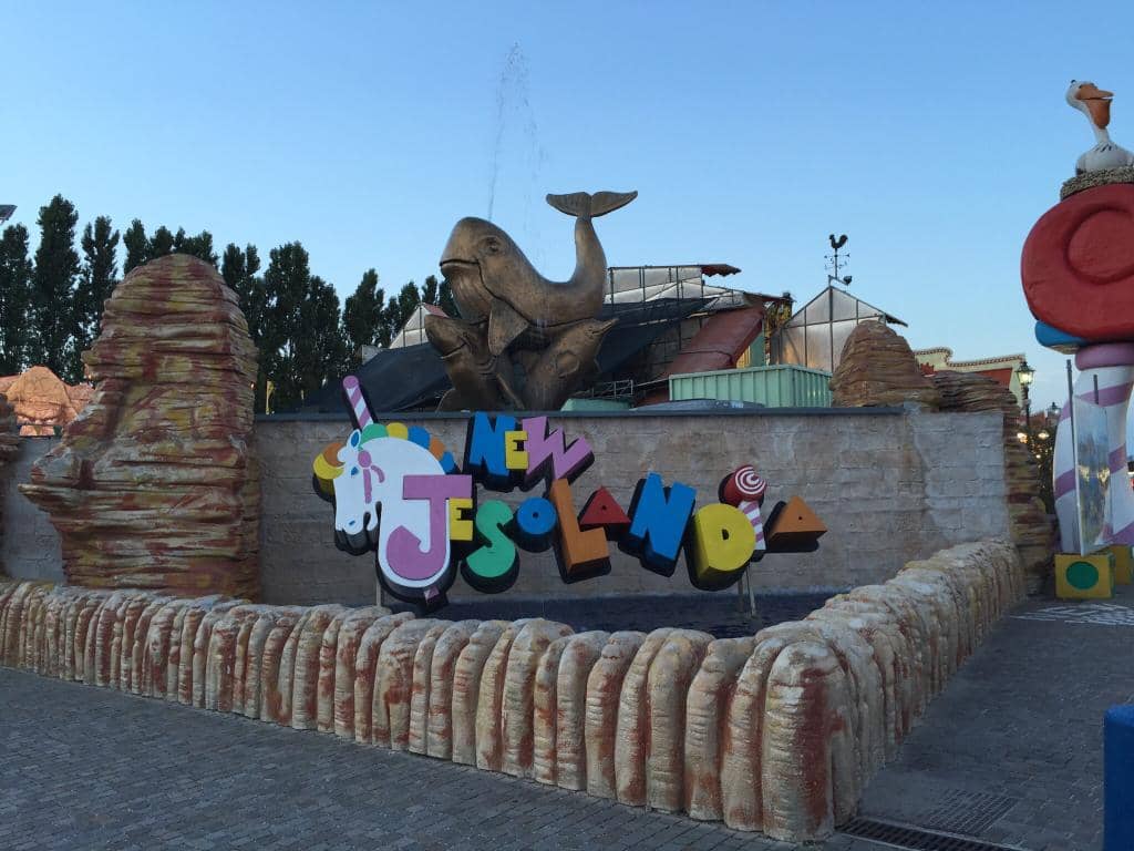 Themed Photo Zones