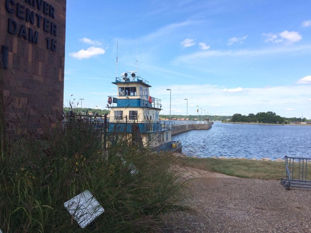 Mississippi River Visitor Center Lock and Dam 15