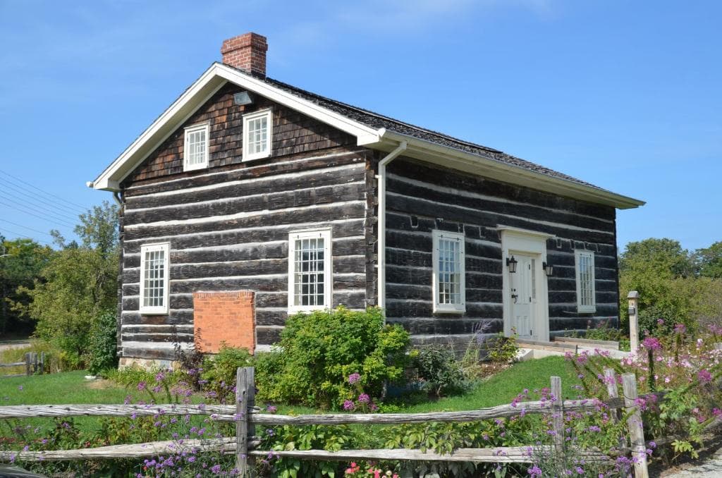 Leslie Log House, Mississauga, Ontario