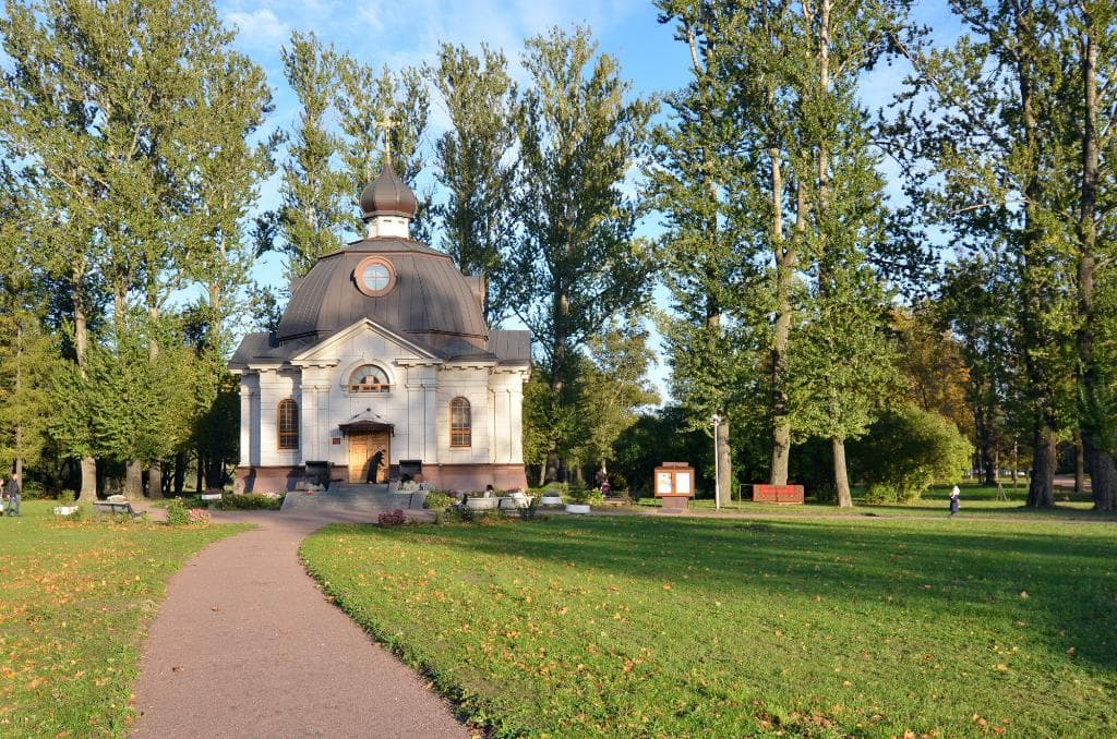 Храм всех святых в земле Русской просиявших