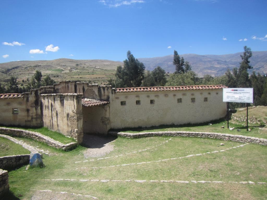 Entrada del Sitio Arqueologico Wariwillka.