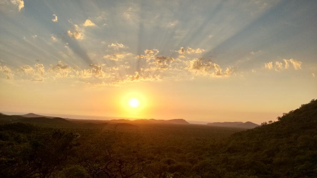 Atardecer desde la Sierra de la Laguna