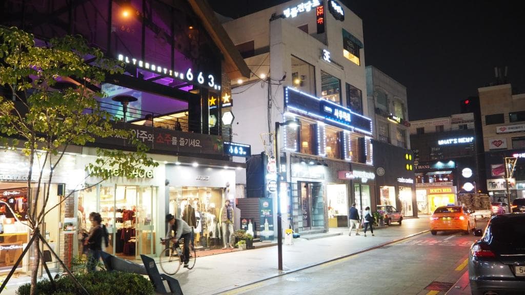 บรรยากาศร้านค้าใน Apgujeong
