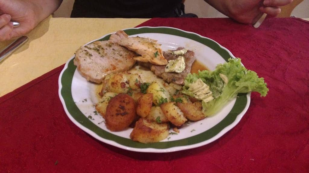 Cozy & Traditional Atmosphere