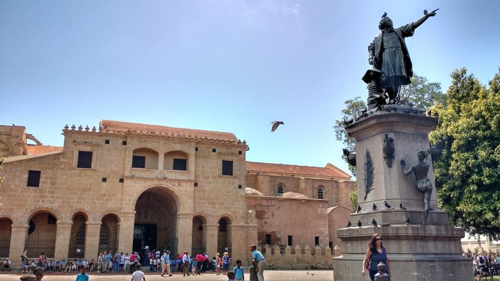 Ao fundo, a catedral