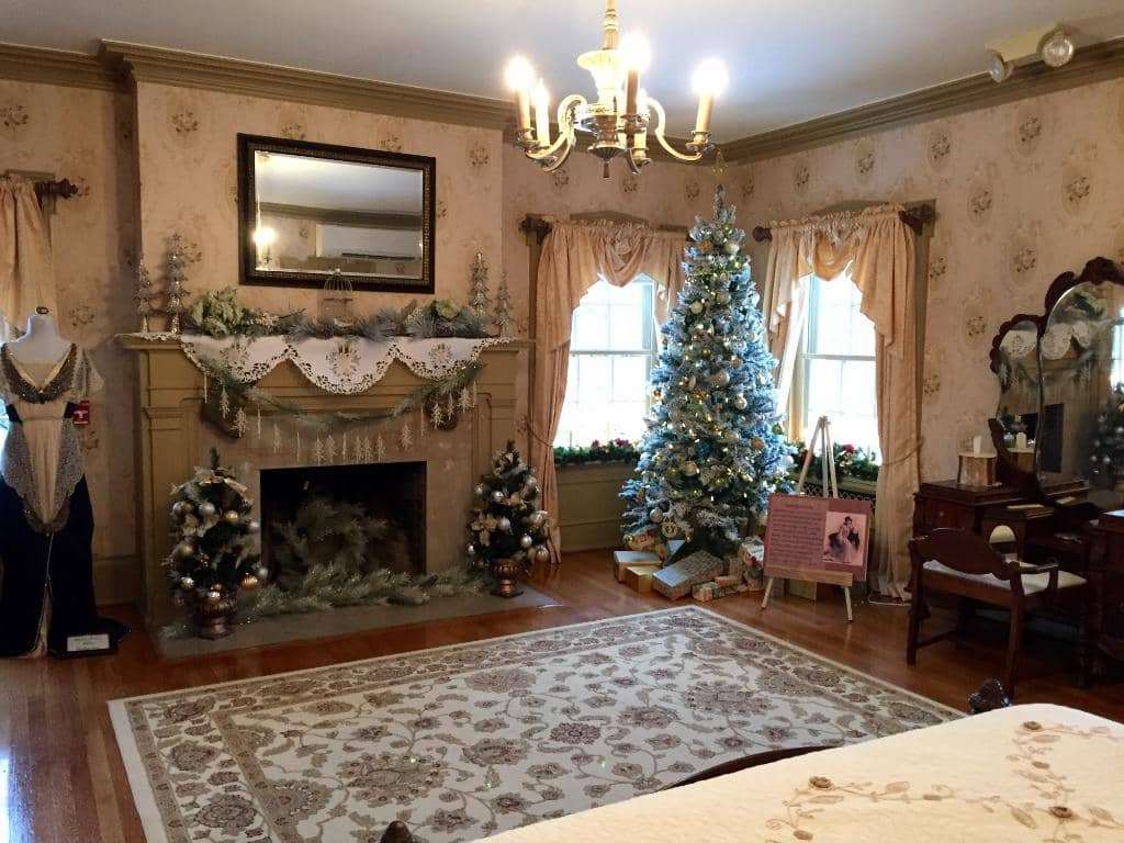 Expansive Natural Gardens