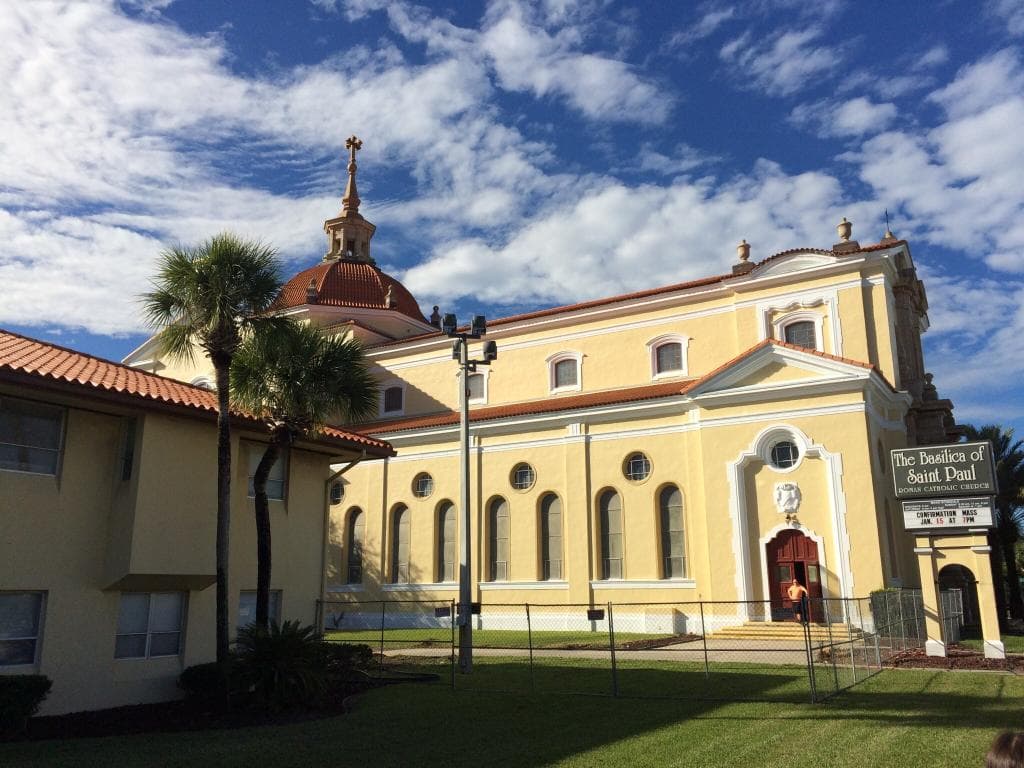 Muito boa esta igreja, uma paz interna, e um espaço ideal para agradecer todas as coisas boas in
