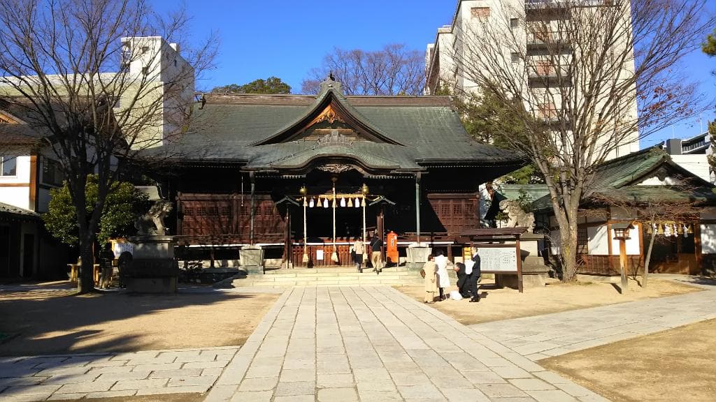 本殿の正面から