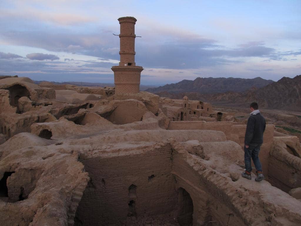 Shaking Minaret