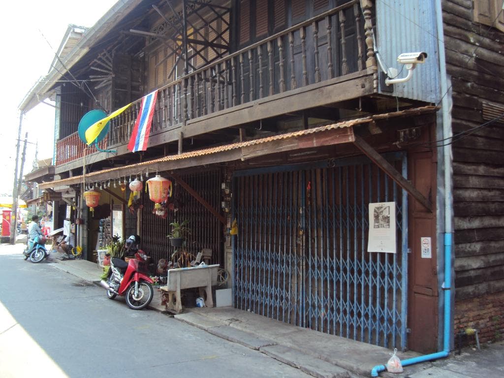 Tha Mai Old Market