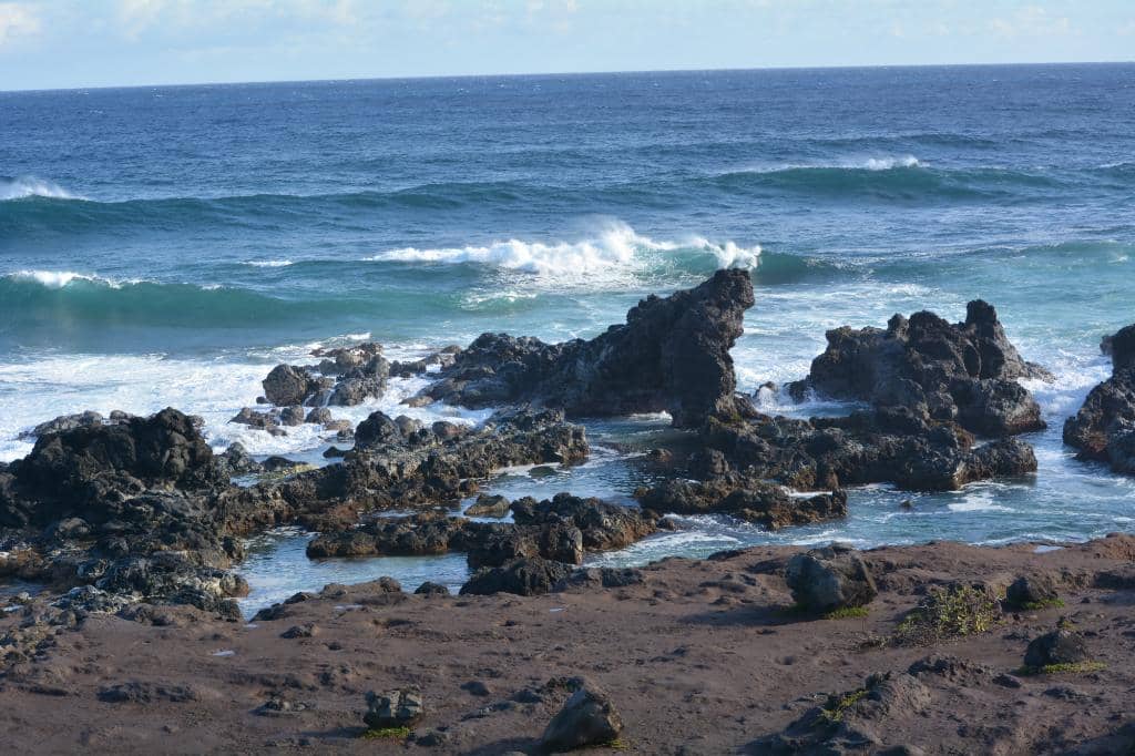 World-Class Surfing & Windsurfing