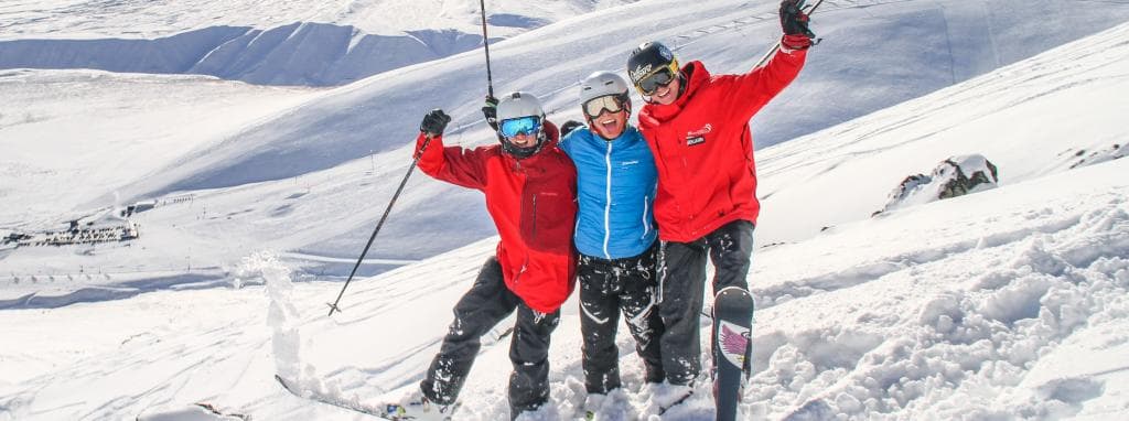 Friends on the Twho Thumb Range