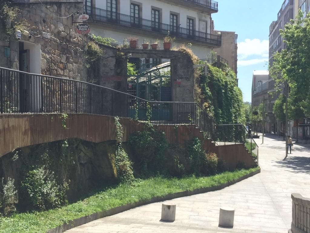 Rúa das Ostras Oyster Street