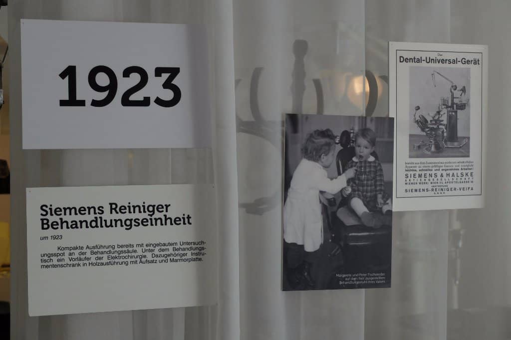 Historical Dentures & Prosthetics