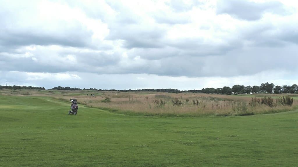 Blick von der Terrasse auf den Golfplatz