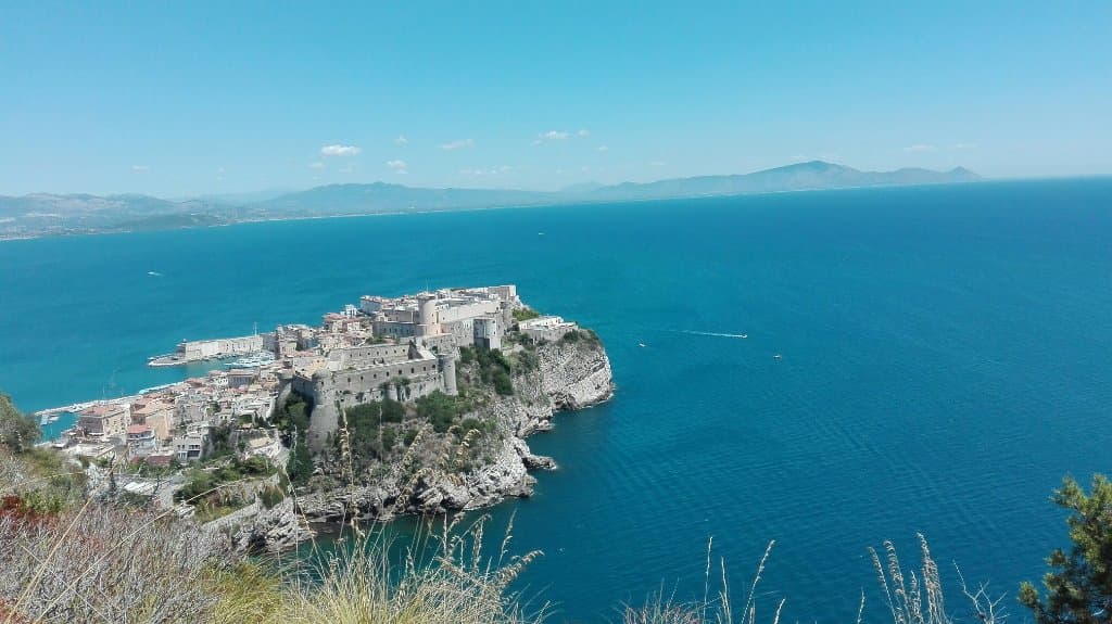 Santuario della SS. Trinità Montagna Spaccata