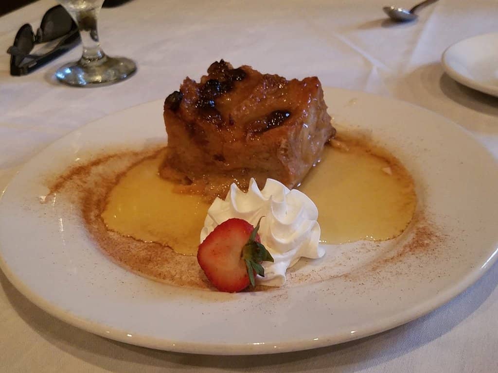 Elegant Ambiance & Themed Rooms