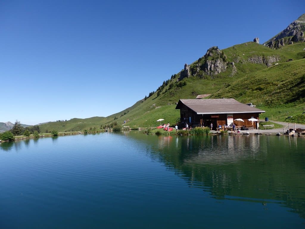 Lago en la Brunni hutte