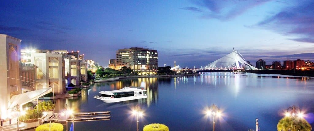 Cruise Tasik Putrajaya