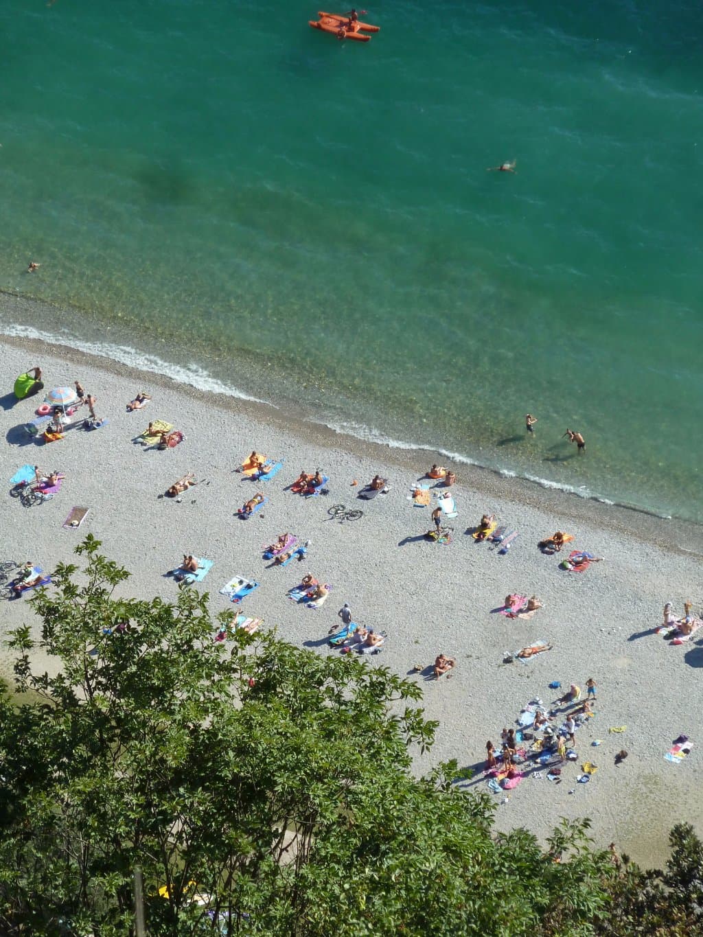 Vista sul lago dal sentiero che porta alla Batteria di Mezzo