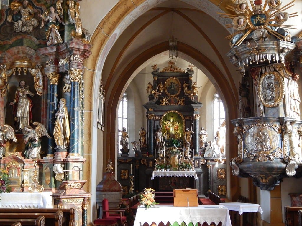 Rich altars
