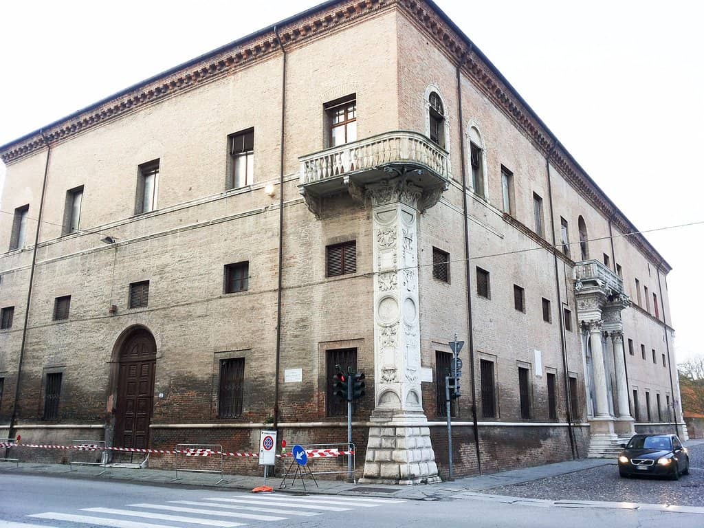 Palazzo dei Diamanti