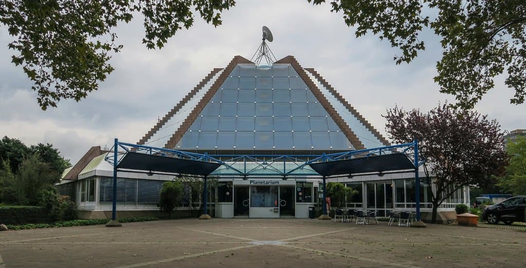 Planaterium, exterior