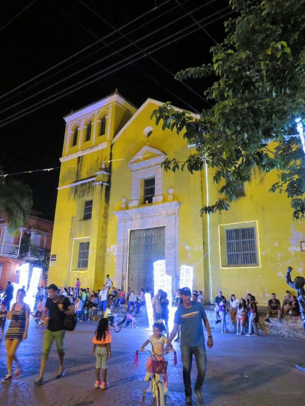Iglesia de la Santísima Trinidad, fachada.