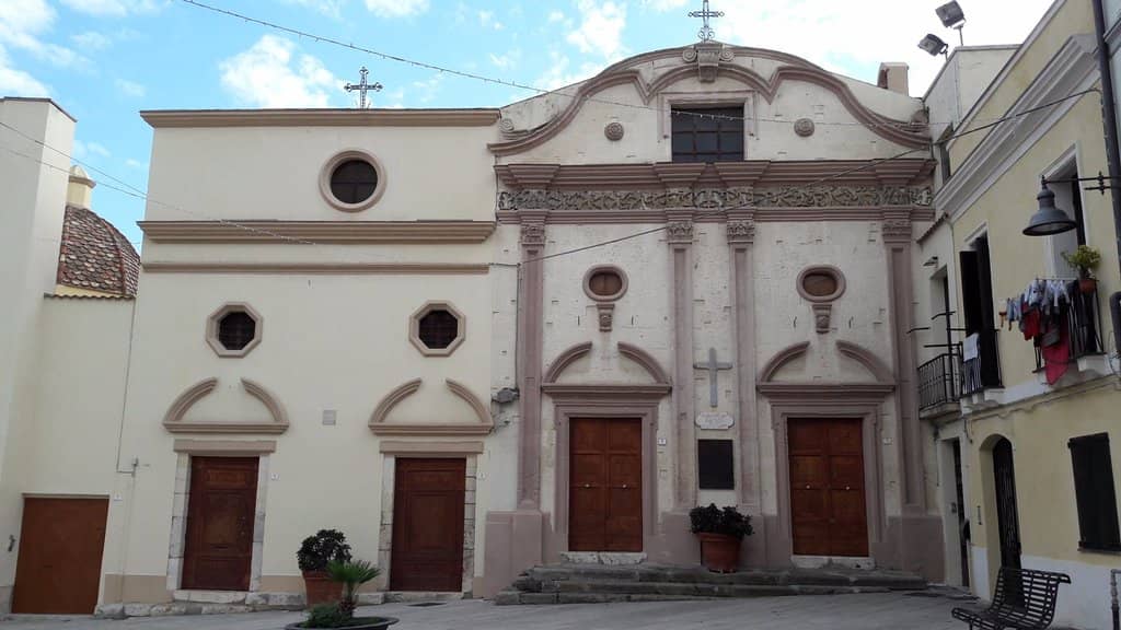 Cozy Bars and Lively Atmosphere