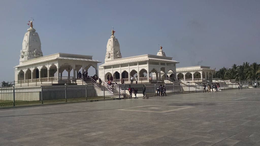 Scenic Mountain Backdrop
