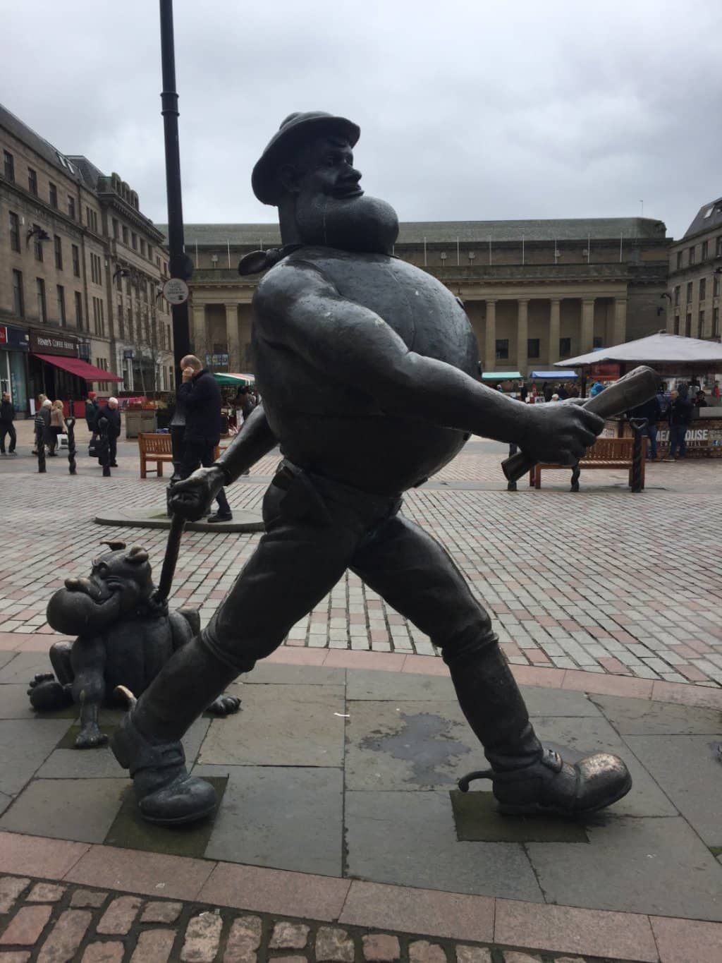 Desperate Dan Statue