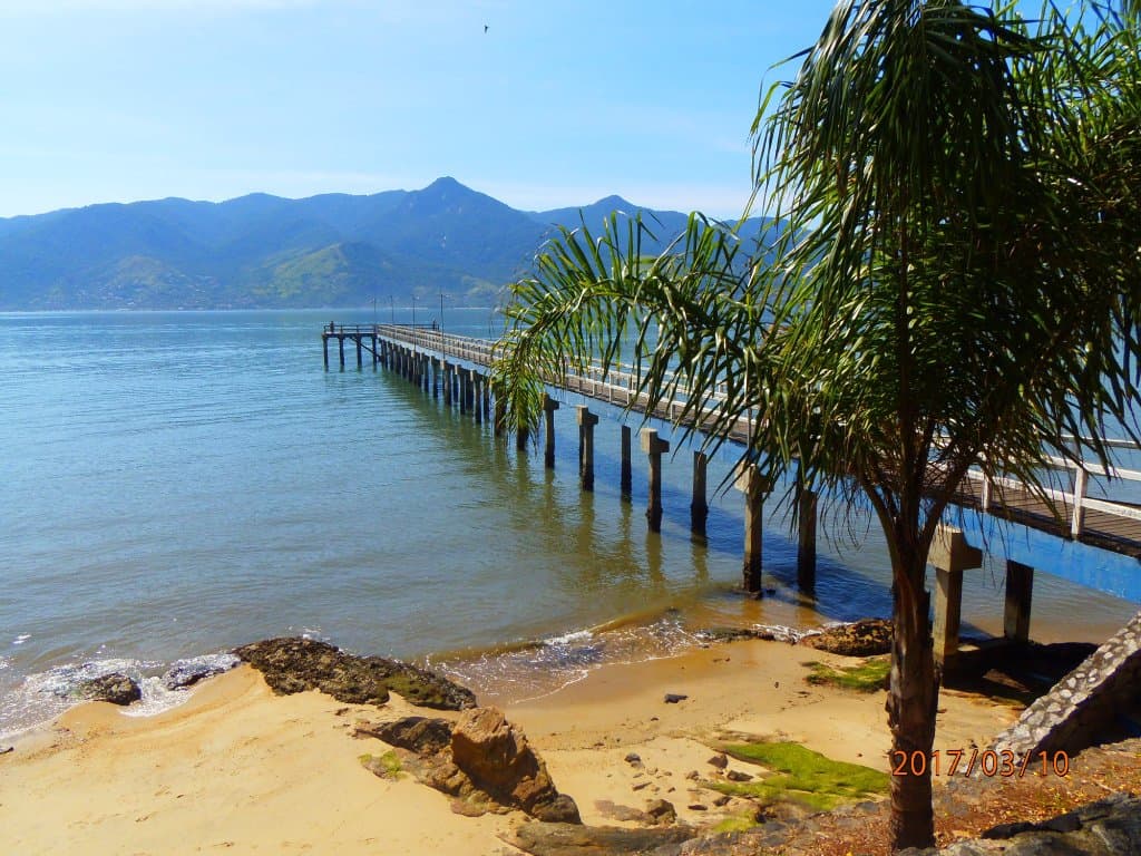 Pier do pontal da cruz (são Sebastião)