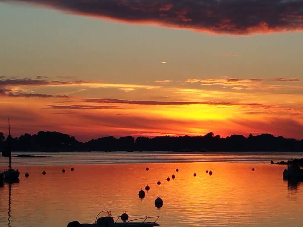 COUCHER DE SOLEI SUR LA POINTE