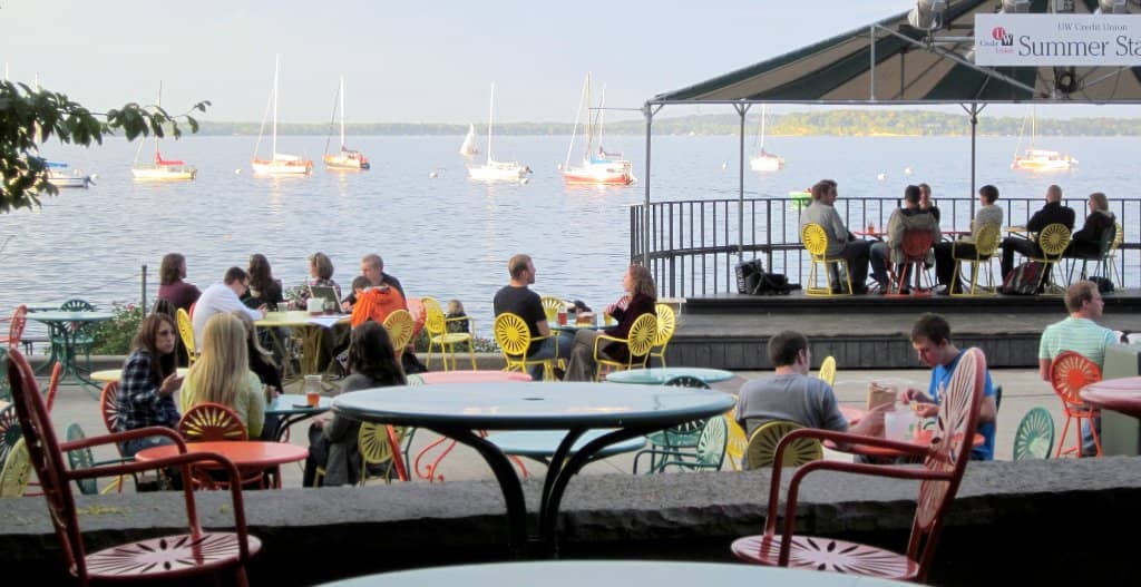 Live Music & Performances
