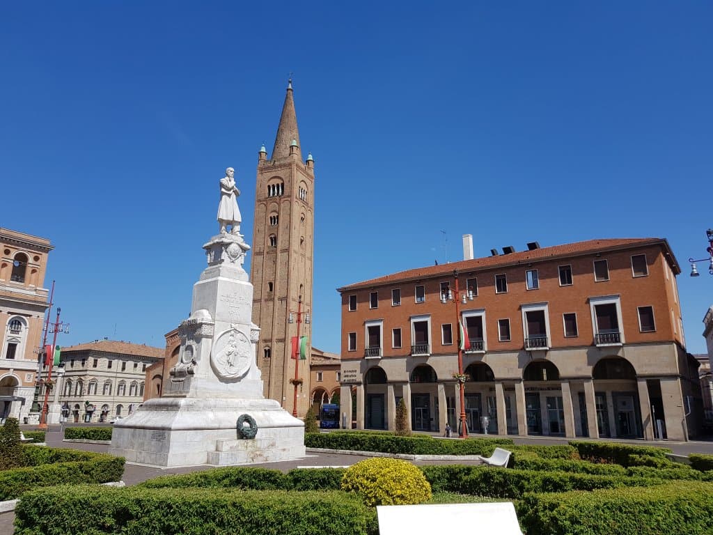 Piazza Aurelio Saffi Forlì