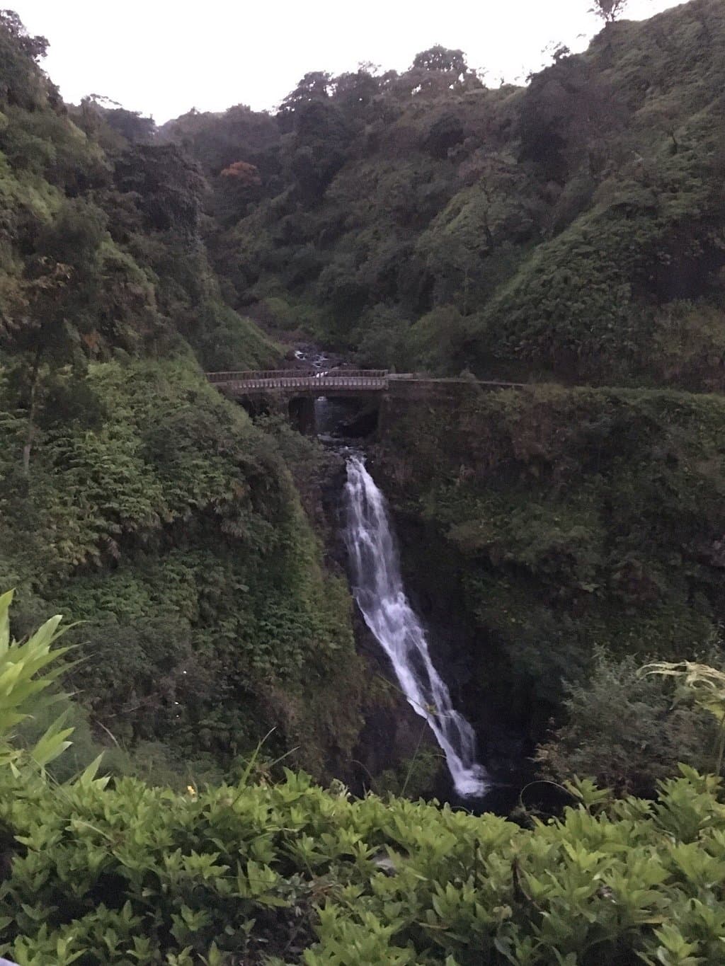 Makapipi Falls