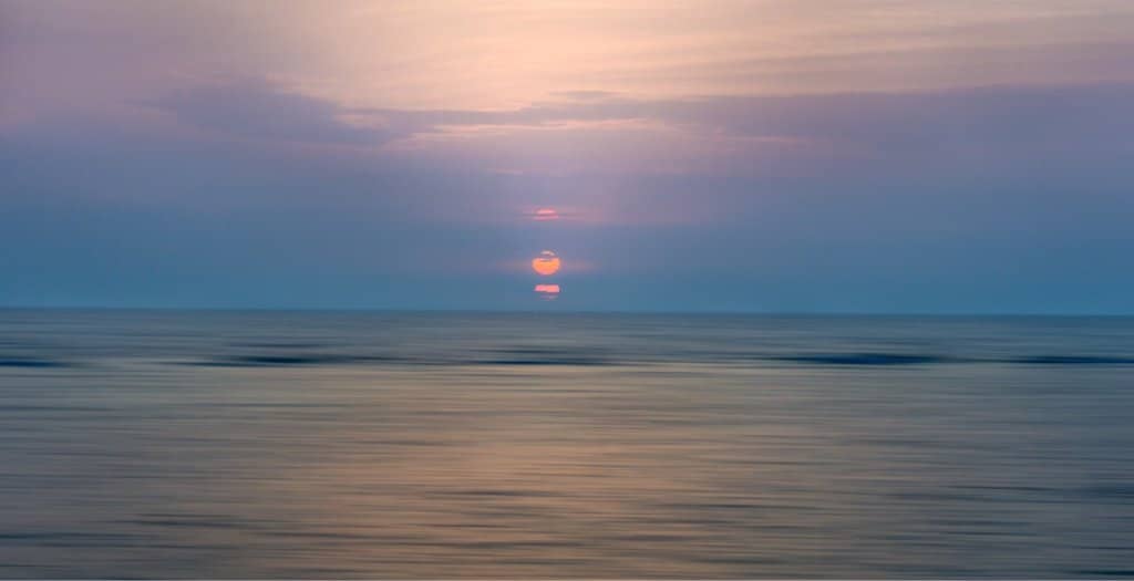 The "Floating" Illusion