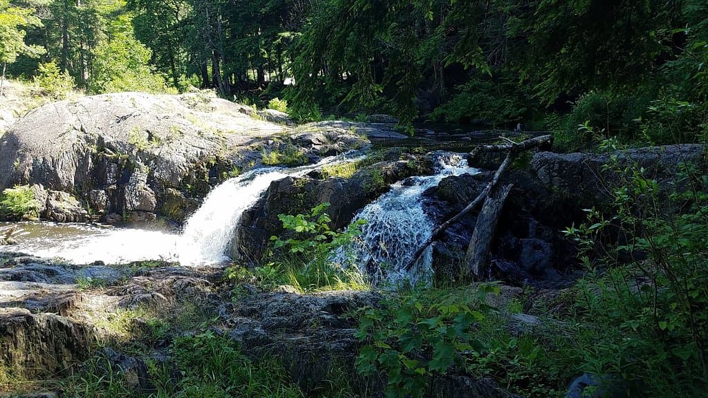 Dead River Falls
