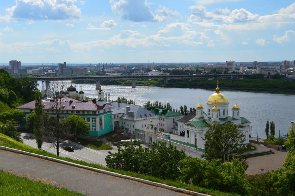 Метромост через реку Ока