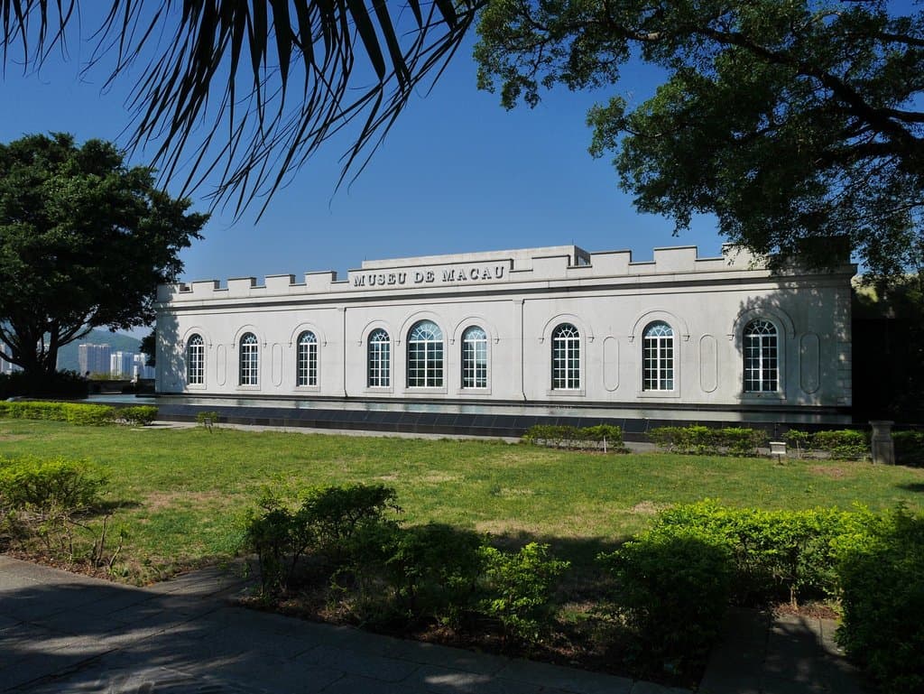 外観はシンプルな感じ