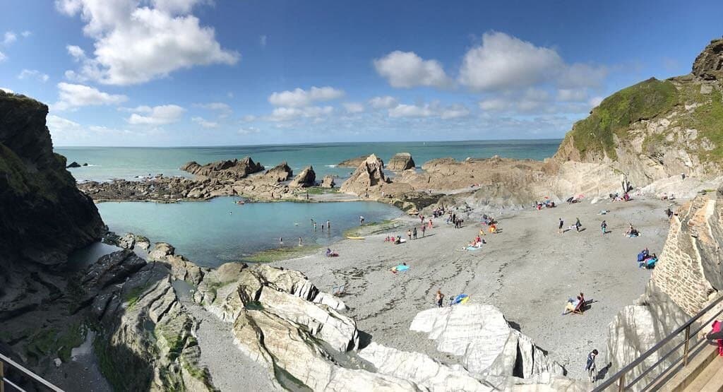 Tunnels Beaches