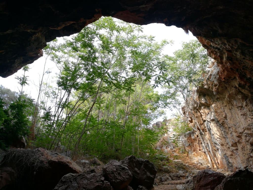 Skotino Cave
